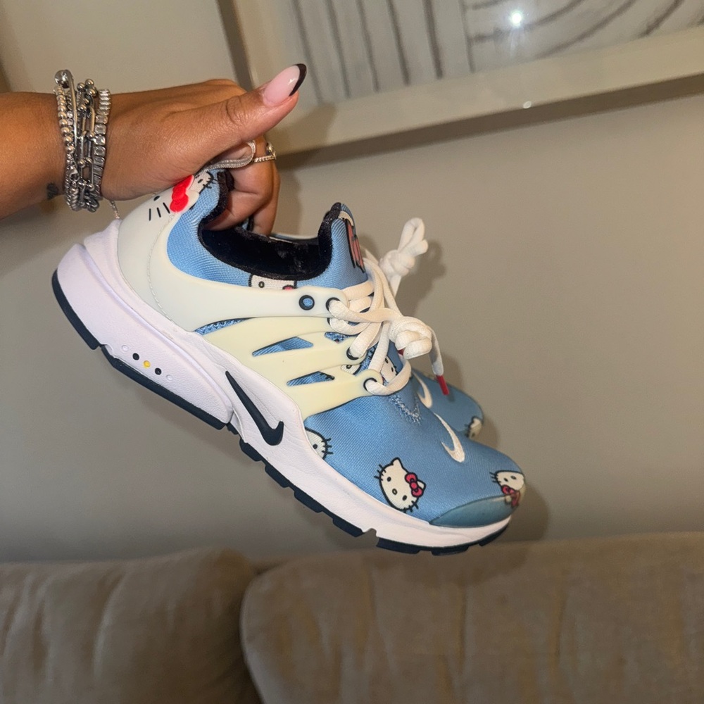 Nike Kids Blue and Cream Sneakers